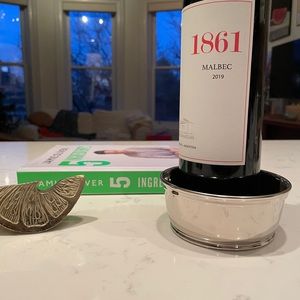 New wine coaster